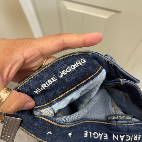 American Eagle Women’s Hi Rise Jegging Distressed Sz 6XSHORT - Picture 11 of 12